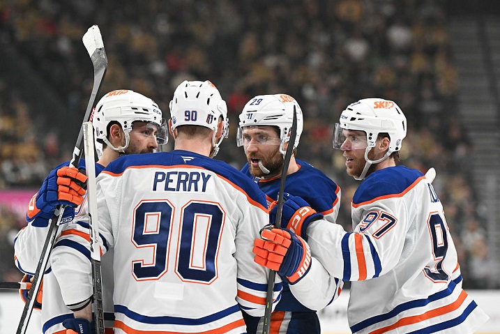 Corey Perry atteint à nouveau la finale